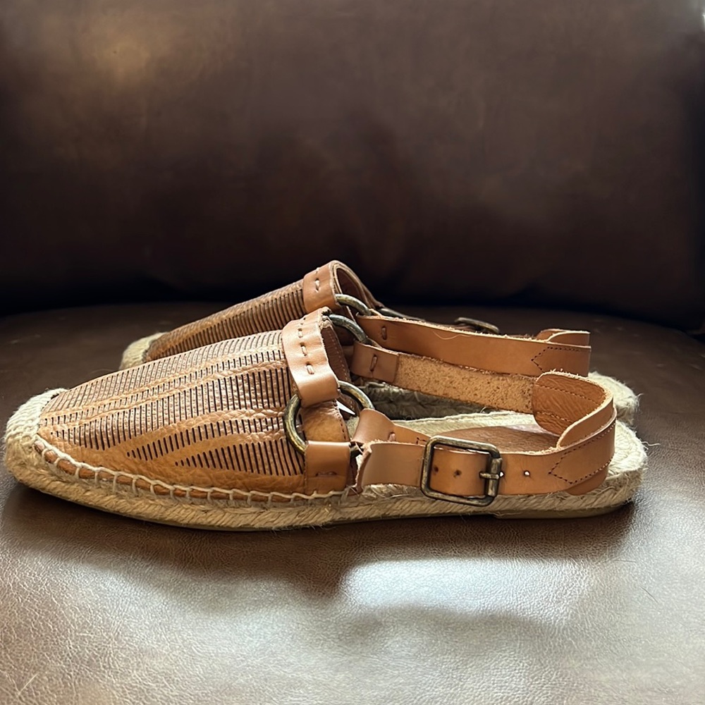 Square toe woven leather sandal